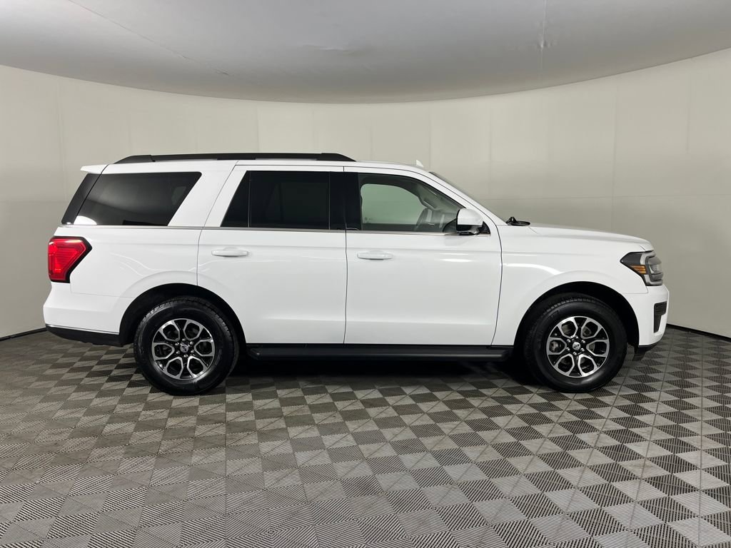 Used 2024 Ford Expedition XLT image 5
