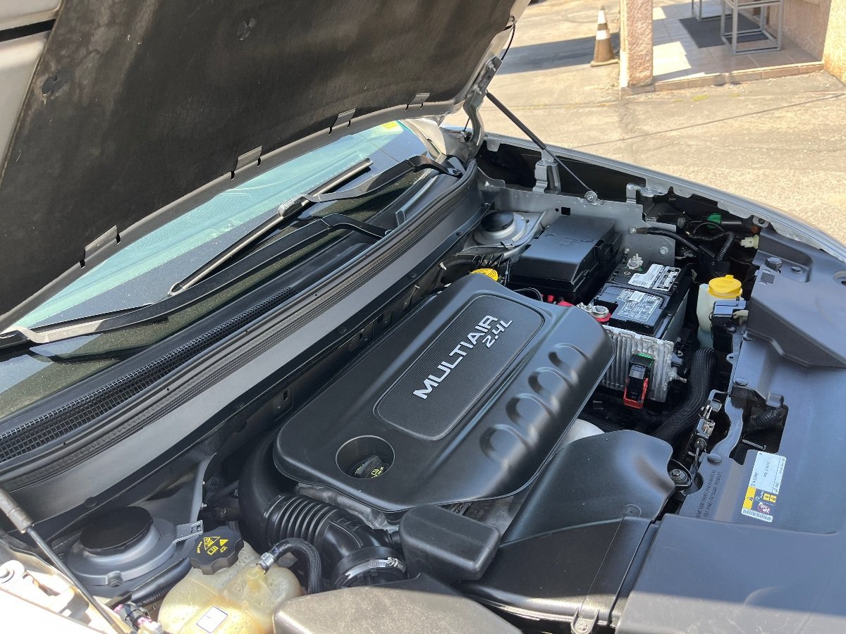 Used 2017 Jeep Cherokee Latitude FWD image 36