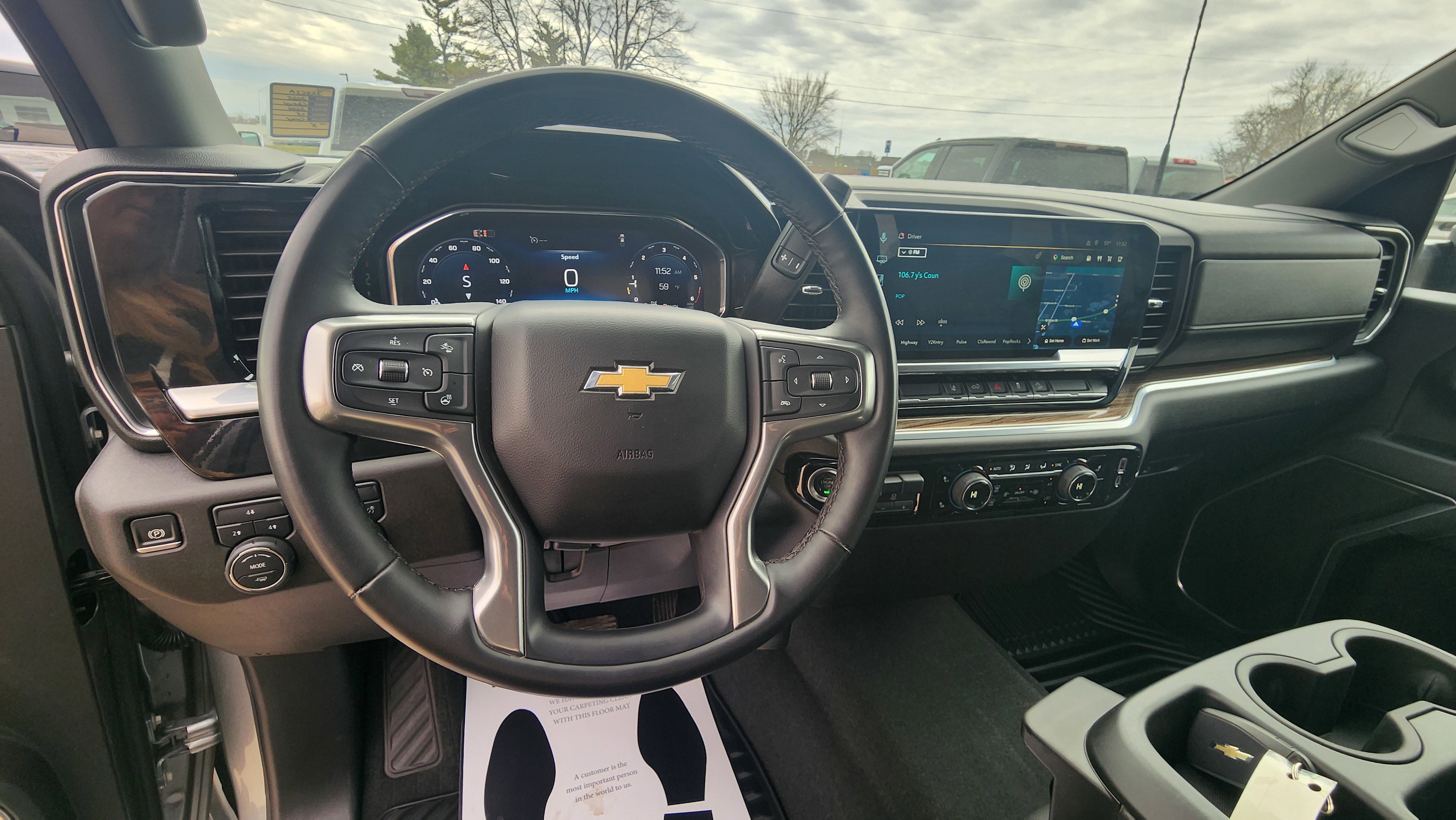 Used 2025 Chevrolet Silverado 2500 LT AWD/4WD image 15