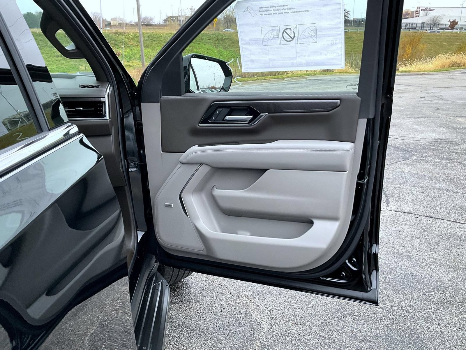 New 2026 GMC Yukon XL Elevation AWD/4WD image 16