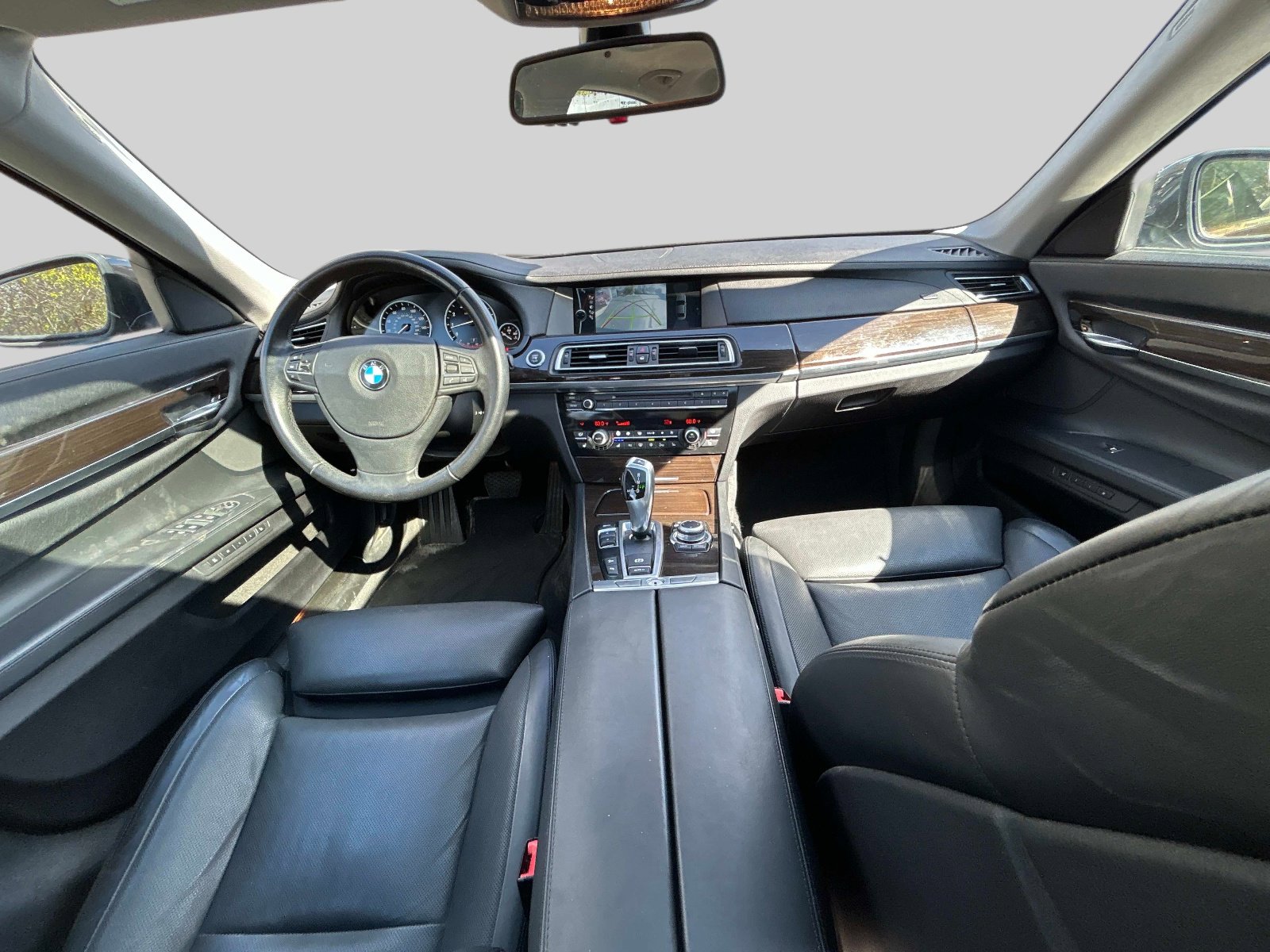 Used 2011 BMW 750i xDrive AWD/4WD image 17