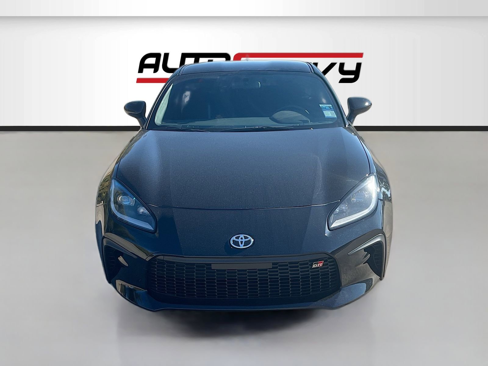 Used 2024 Toyota GR86 Premium RWD image 2