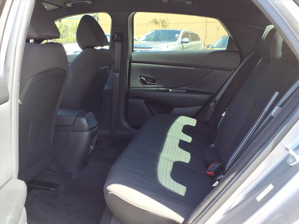 Used 2025 Hyundai Elantra Sport image 24