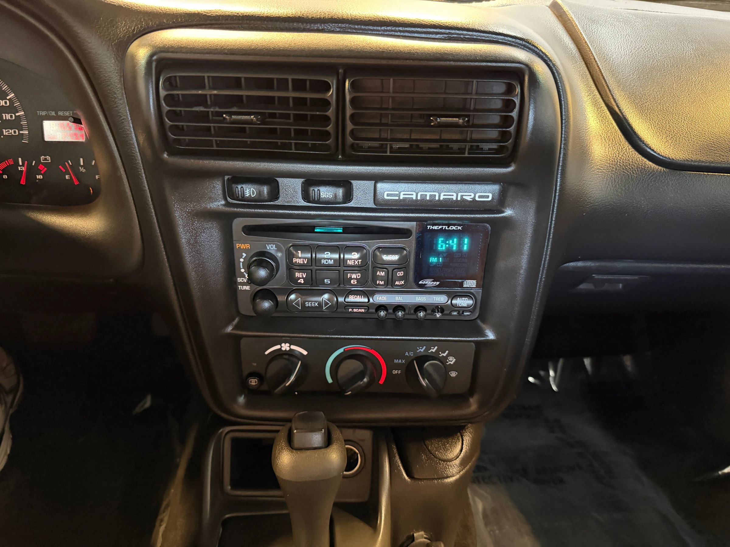 Used 2001 Chevrolet Camaro LT w/ Preferred Equipment Group 1 RWD image 14