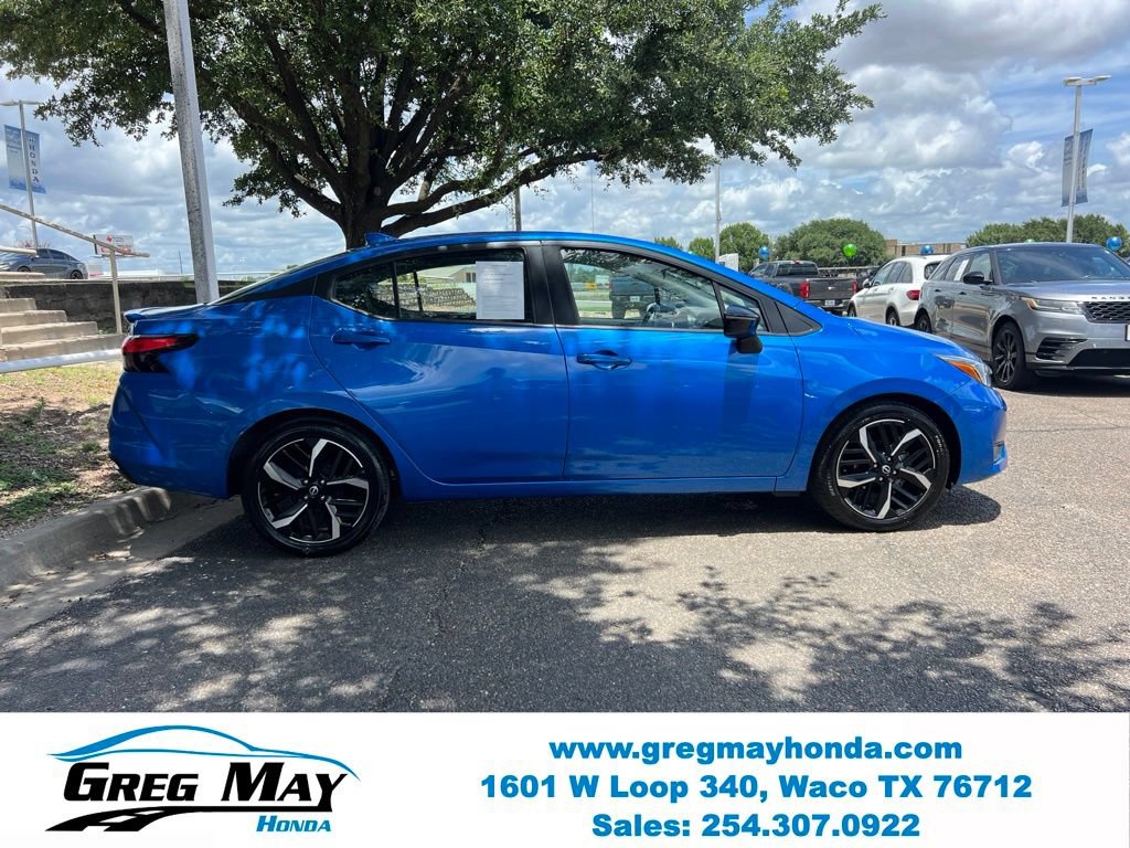 Used 2024 Nissan Versa SR FWD image 8