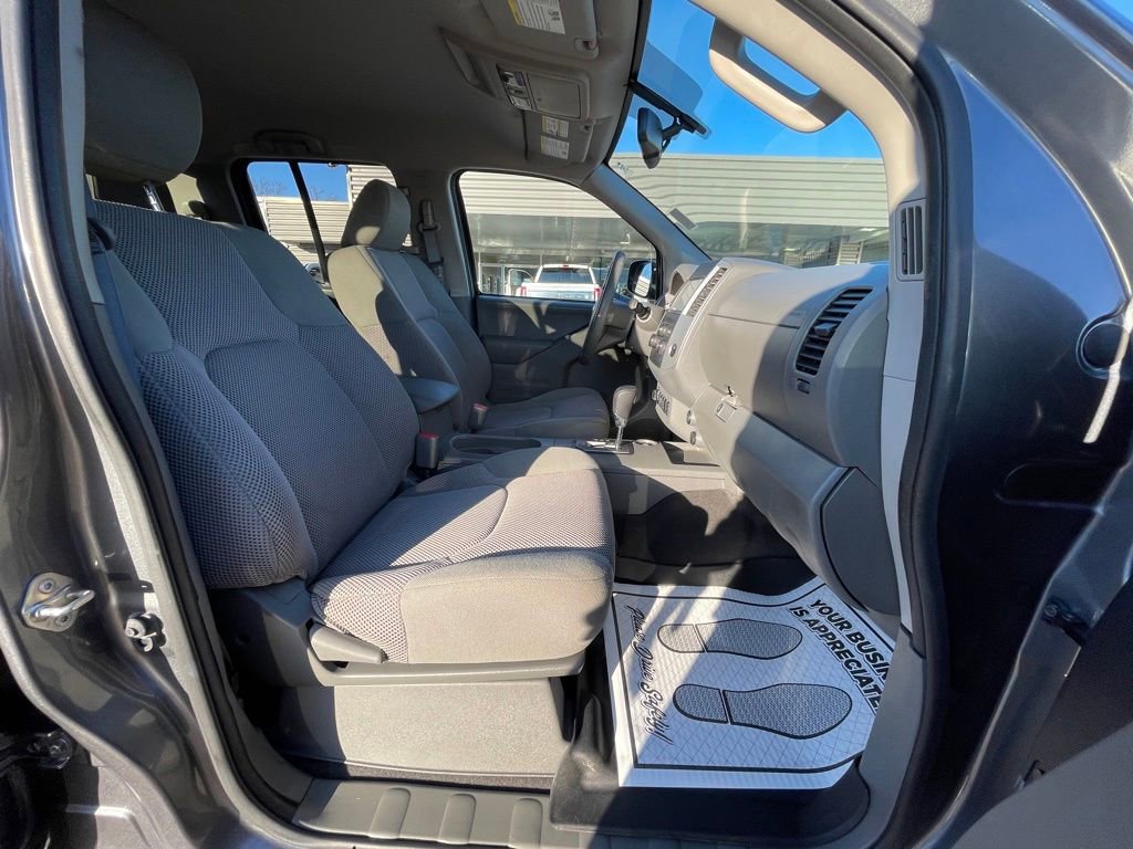 Used 2020 Nissan Frontier SV w/ Midnight Edition Floor Mats image 26