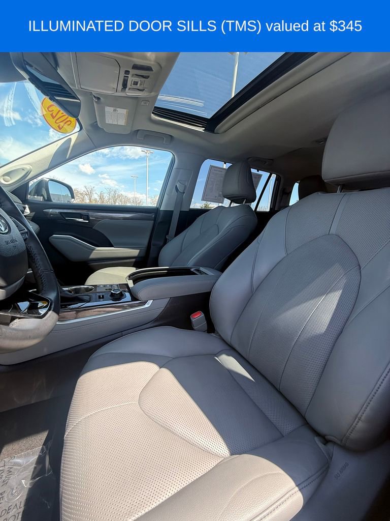 Used 2023 Toyota Highlander Limited AWD/4WD image 8