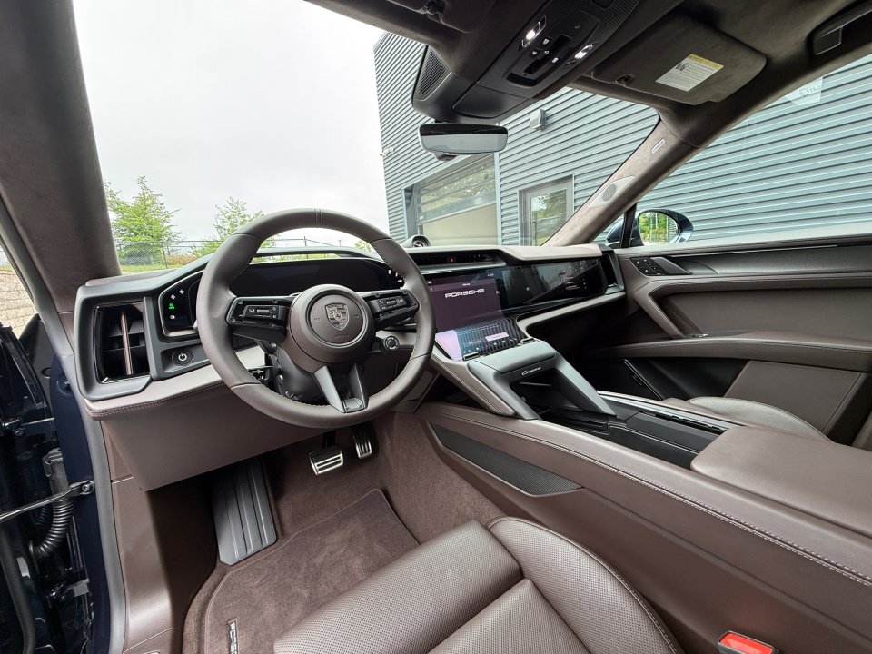 New 2026 Porsche Cayenne Turbo Electric AWD/4WD image 4