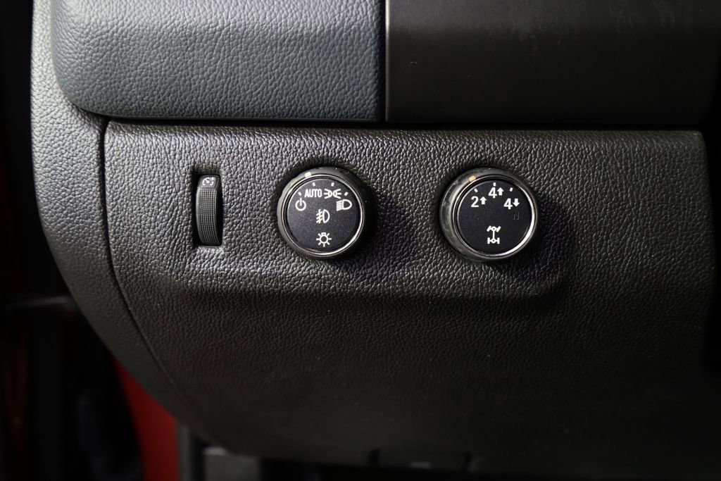 Used 2015 Chevrolet Colorado Z71 AWD/4WD image 24