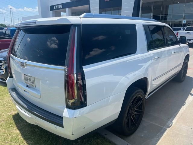 Used 2018 Cadillac Escalade ESV Premium Luxury AWD/4WD image 3