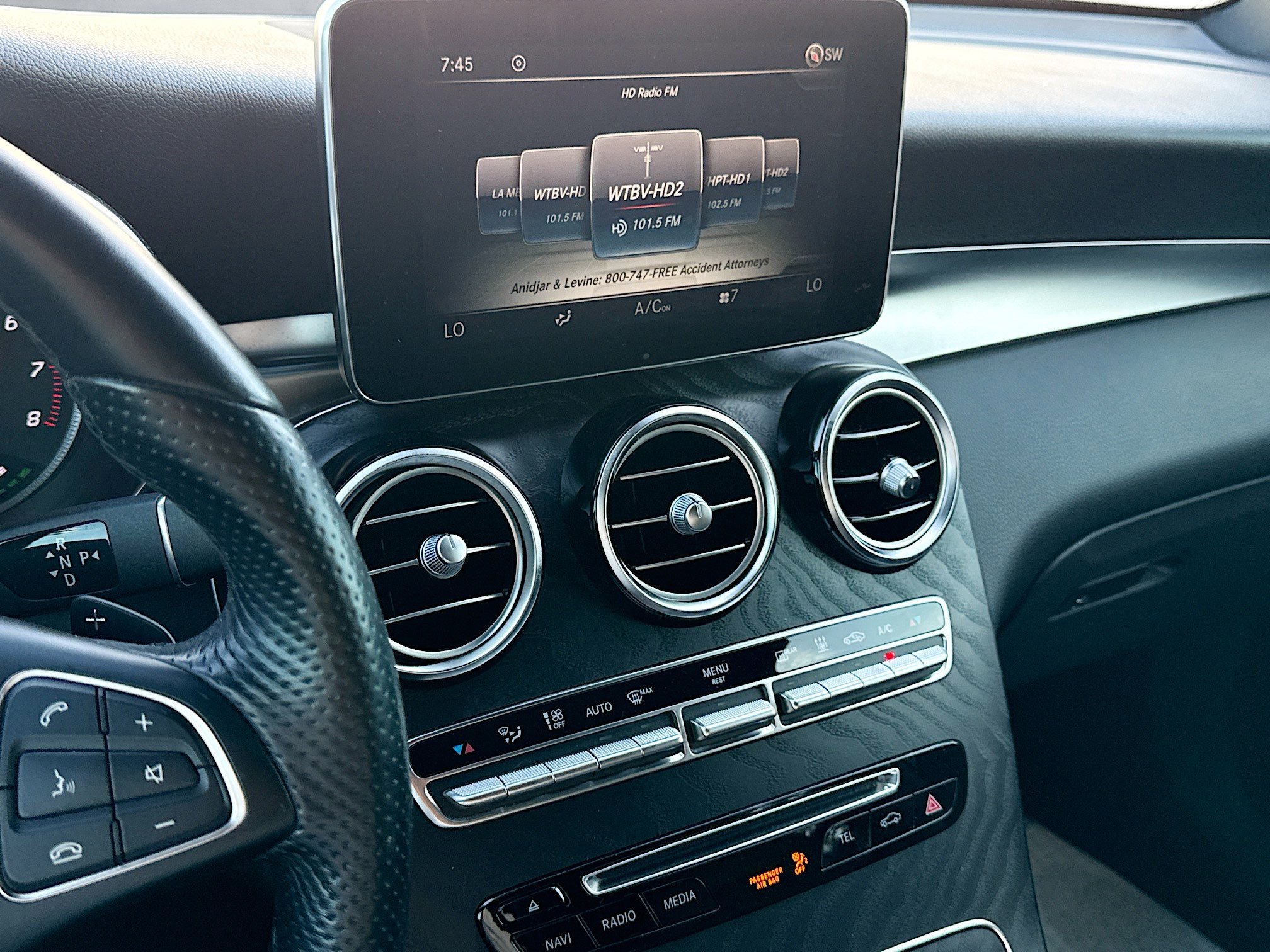 Used 2018 Mercedes-Benz GLC 350e 4MATIC image 27