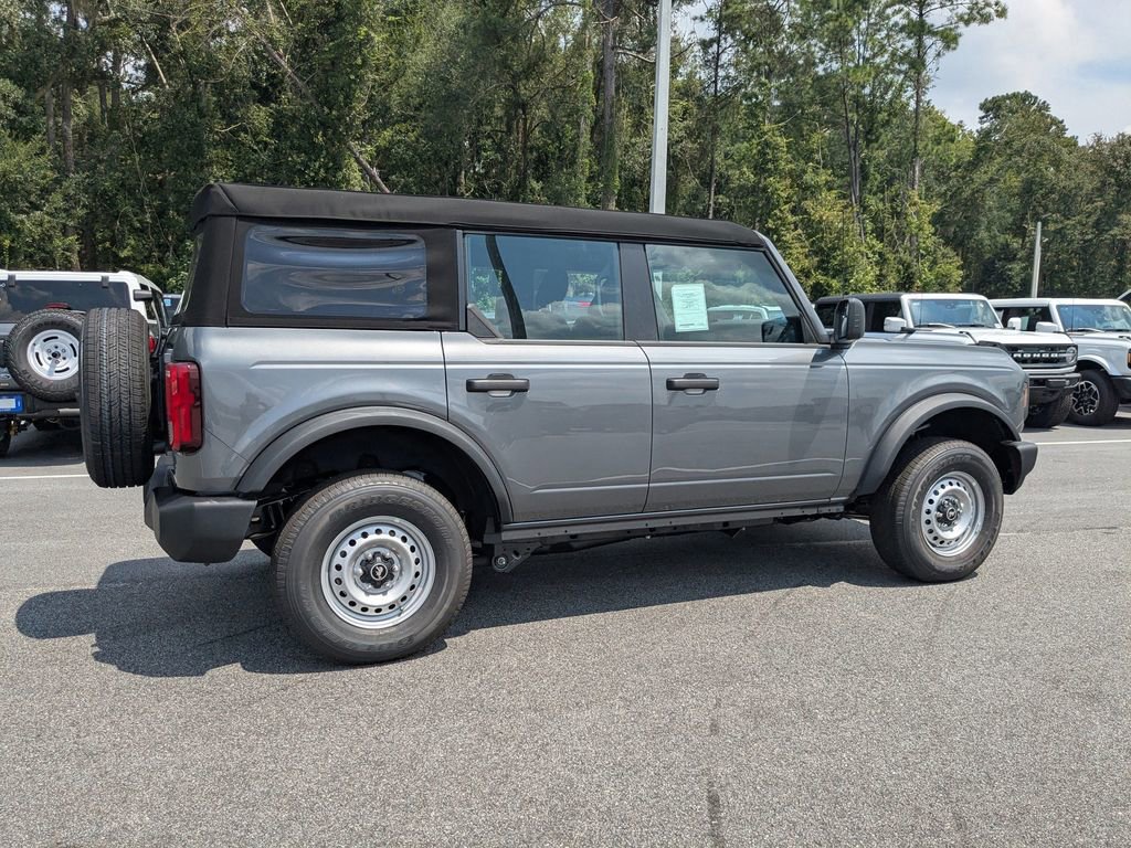 New 2025 Ford Bronco 4-Door image 4