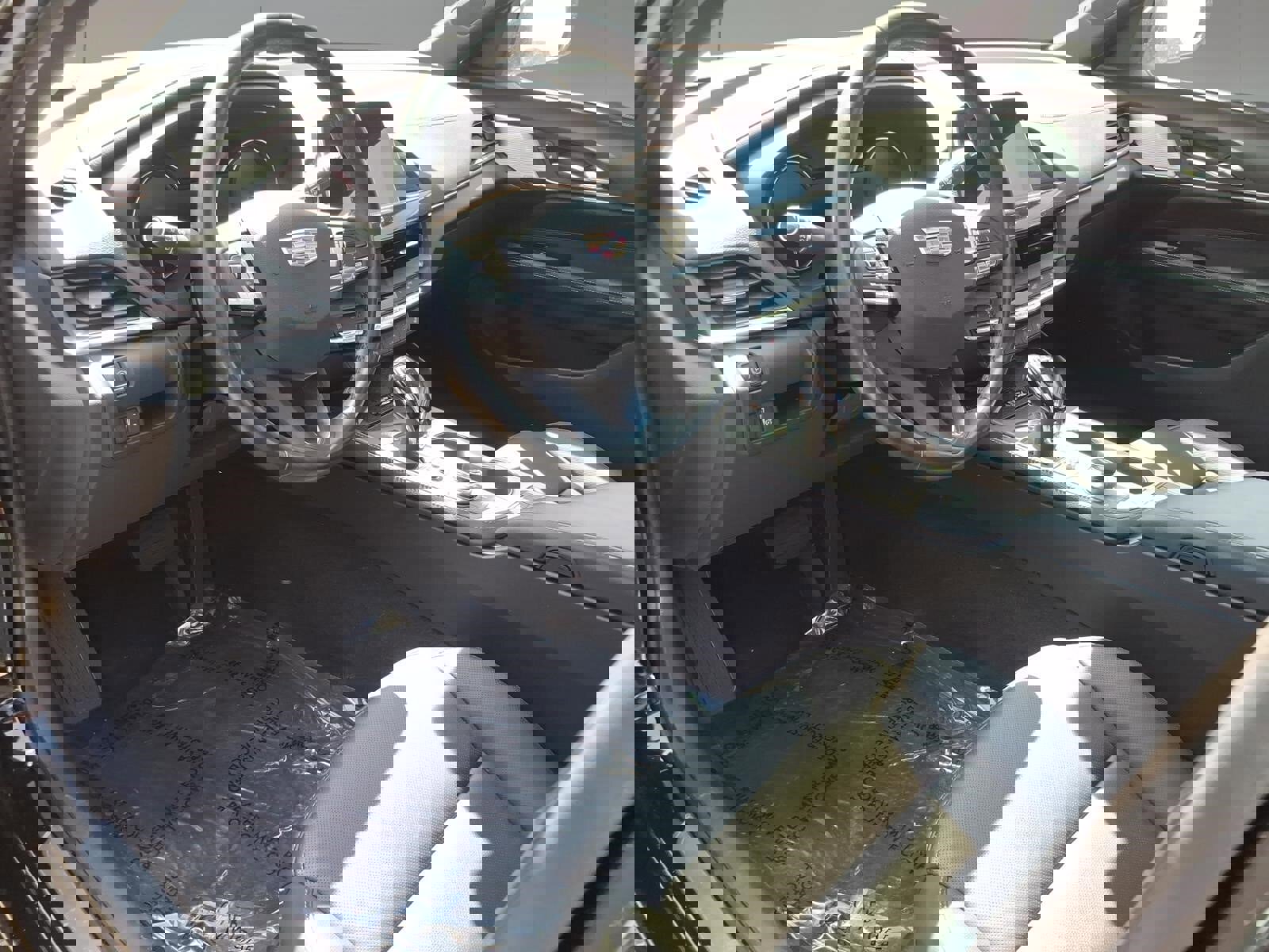 Used 2025 Cadillac CT4 Premium Luxury image 9