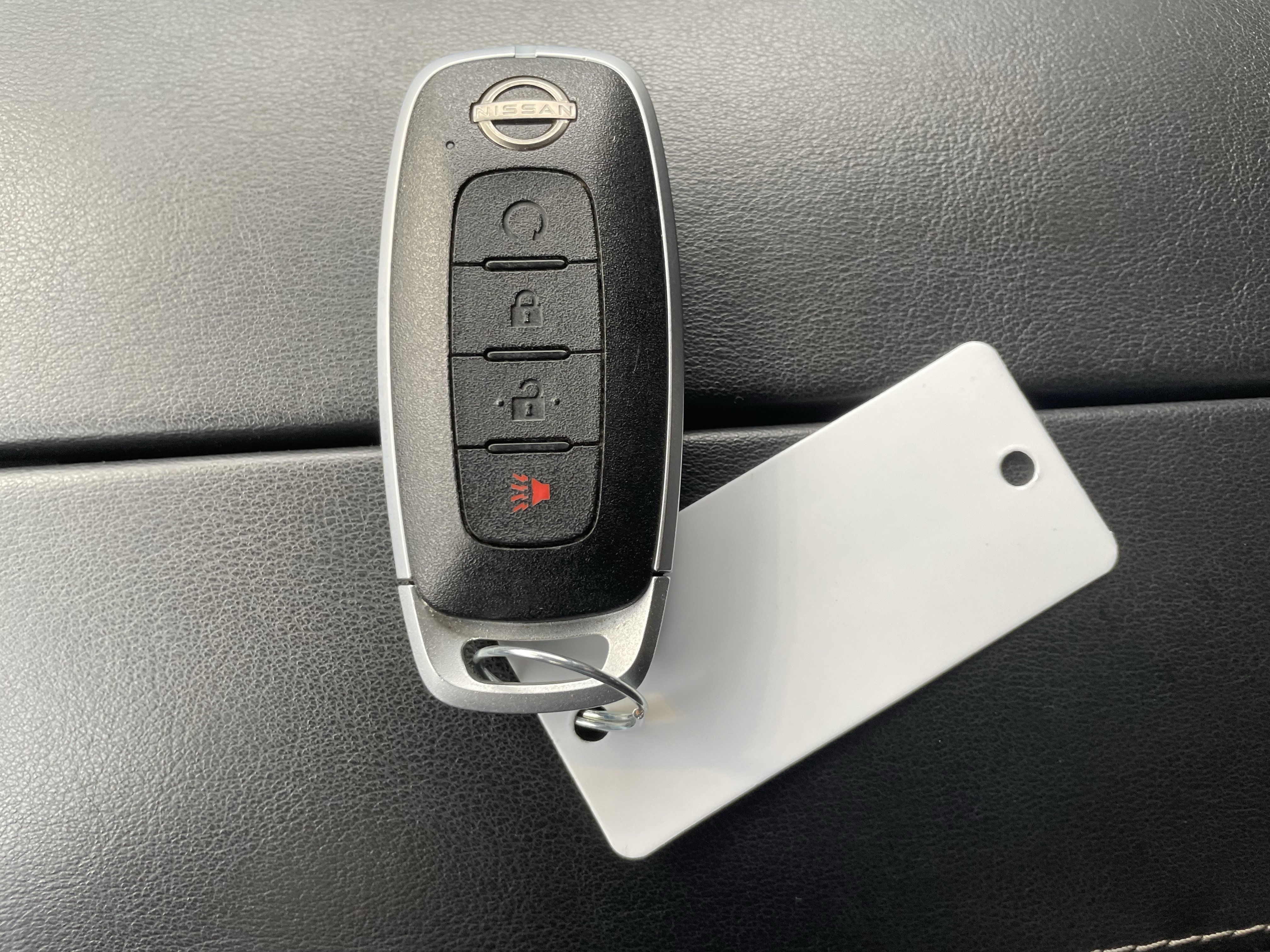 Used 2023 Nissan Rogue SV image 27