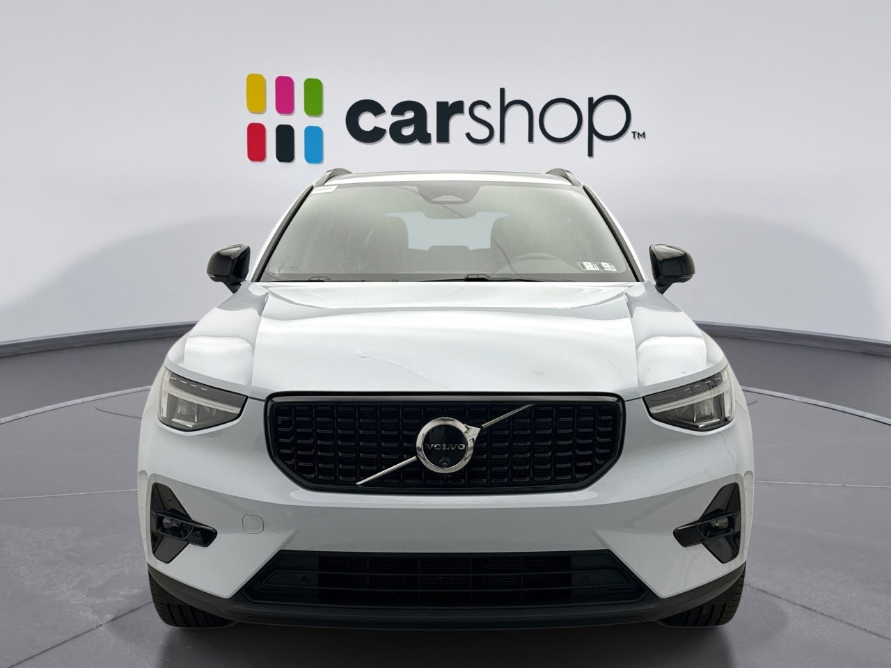 Used 2025 Volvo XC40 B5 Plus AWD/4WD image 8