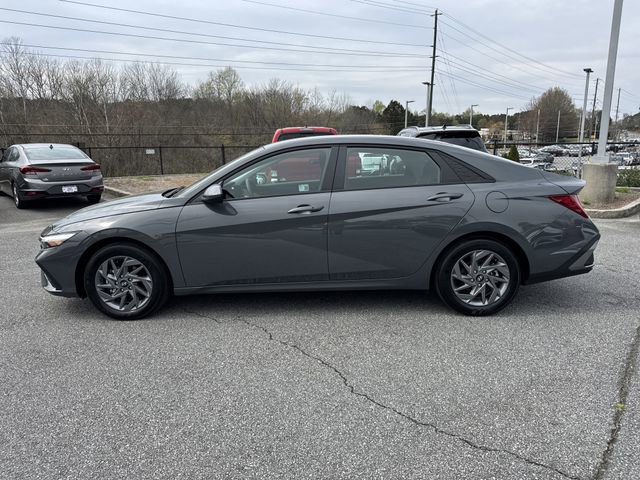 Certified 2025 Hyundai Elantra Hybrid FWD image 4