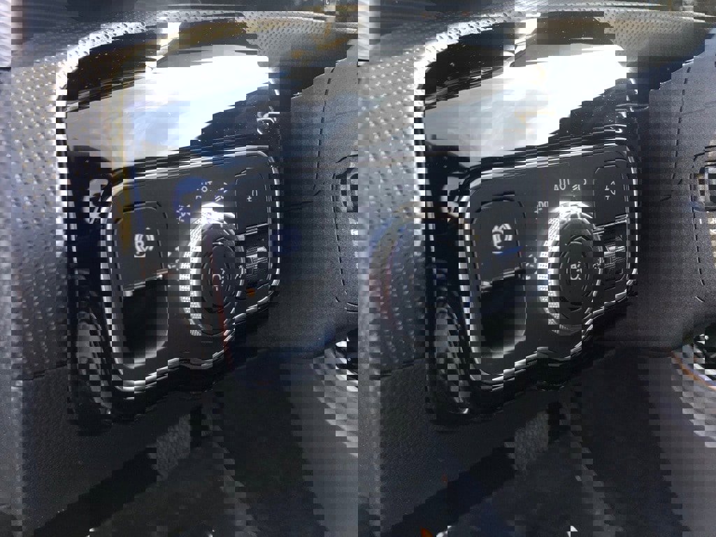 Certified 2023 Mercedes-Benz CLA 250 4MATIC image 15