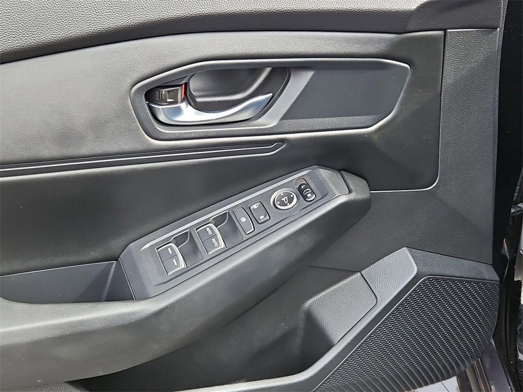 Used 2023 Honda Accord EX image 11