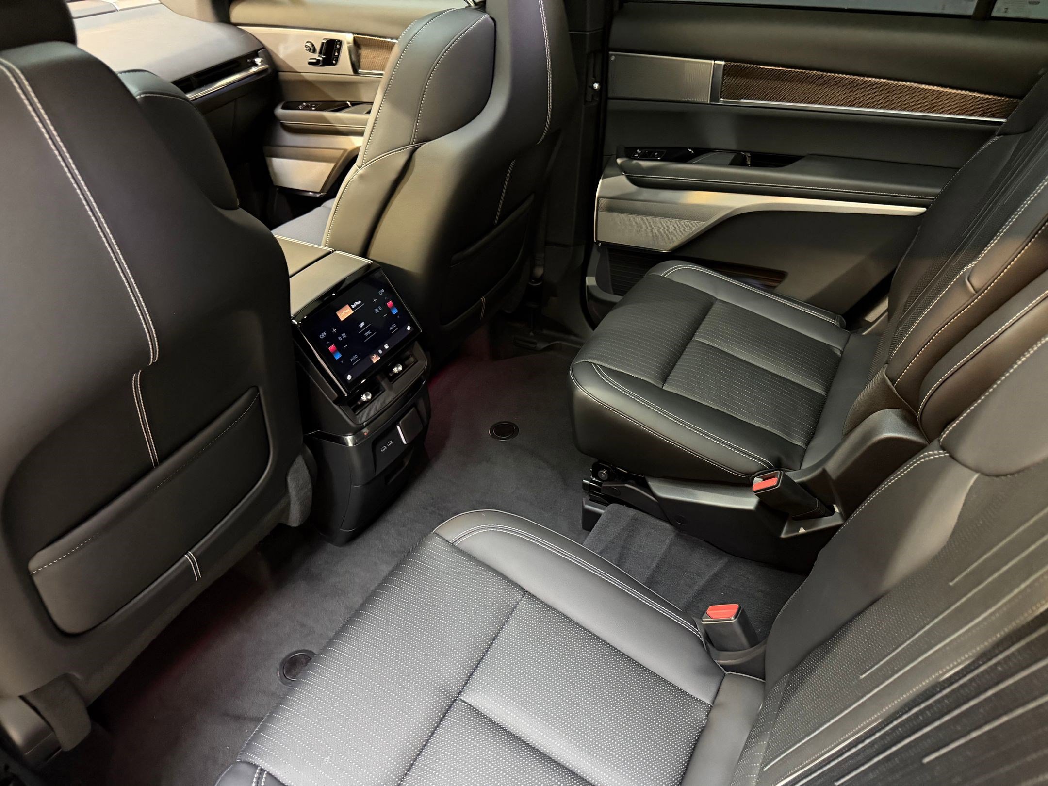 New 2026 Cadillac Vistiq Sport image 41