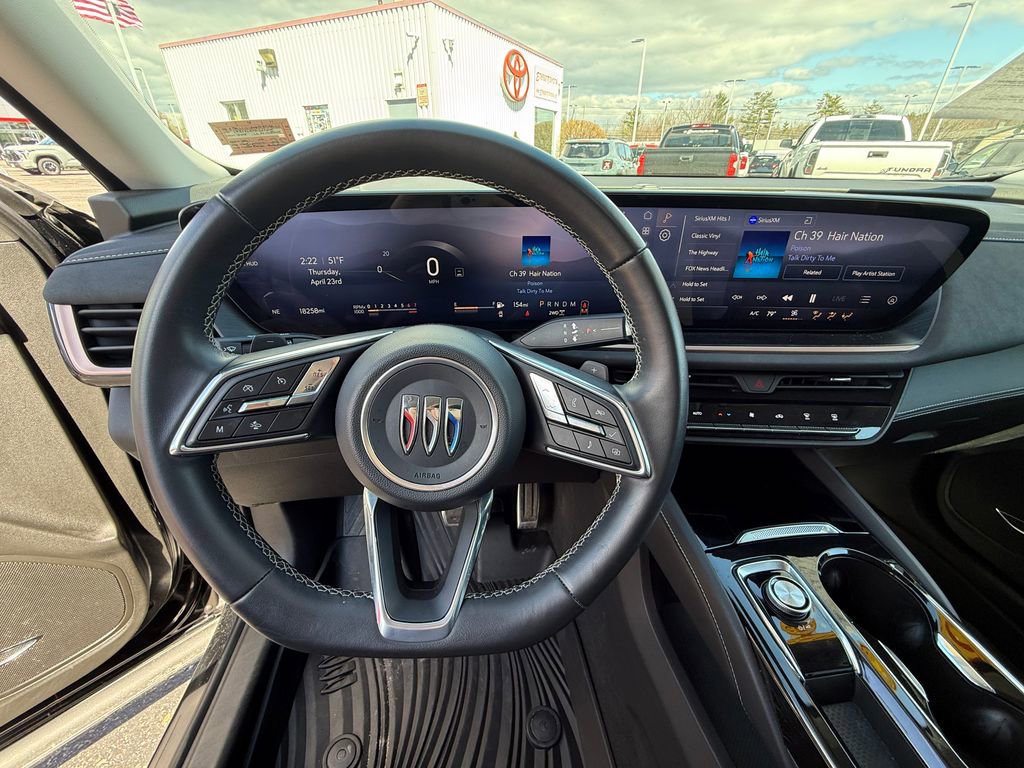 Used 2025 Buick Envision Sport Touring AWD/4WD image 8