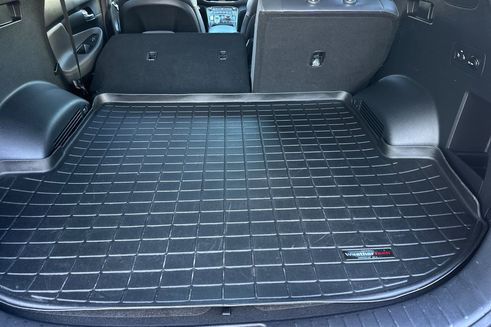 Used 2021 Hyundai Santa Fe Limited w/ Cargo Package image 15