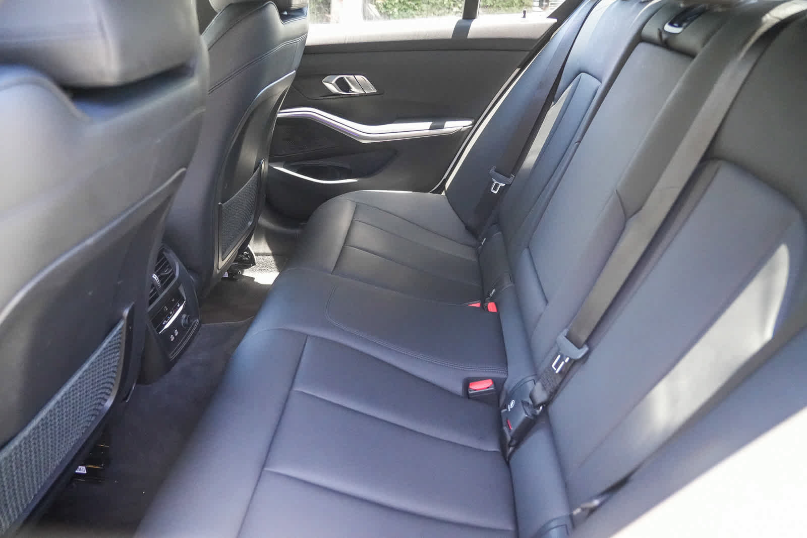 Used 2019 BMW 330i xDrive Sedan w/ Premium Package AWD/4WD image 19