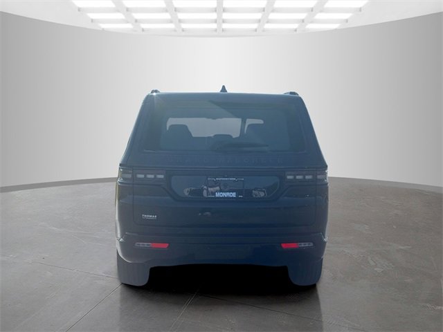 Used 2023 Jeep Grand Wagoneer Series III image 6