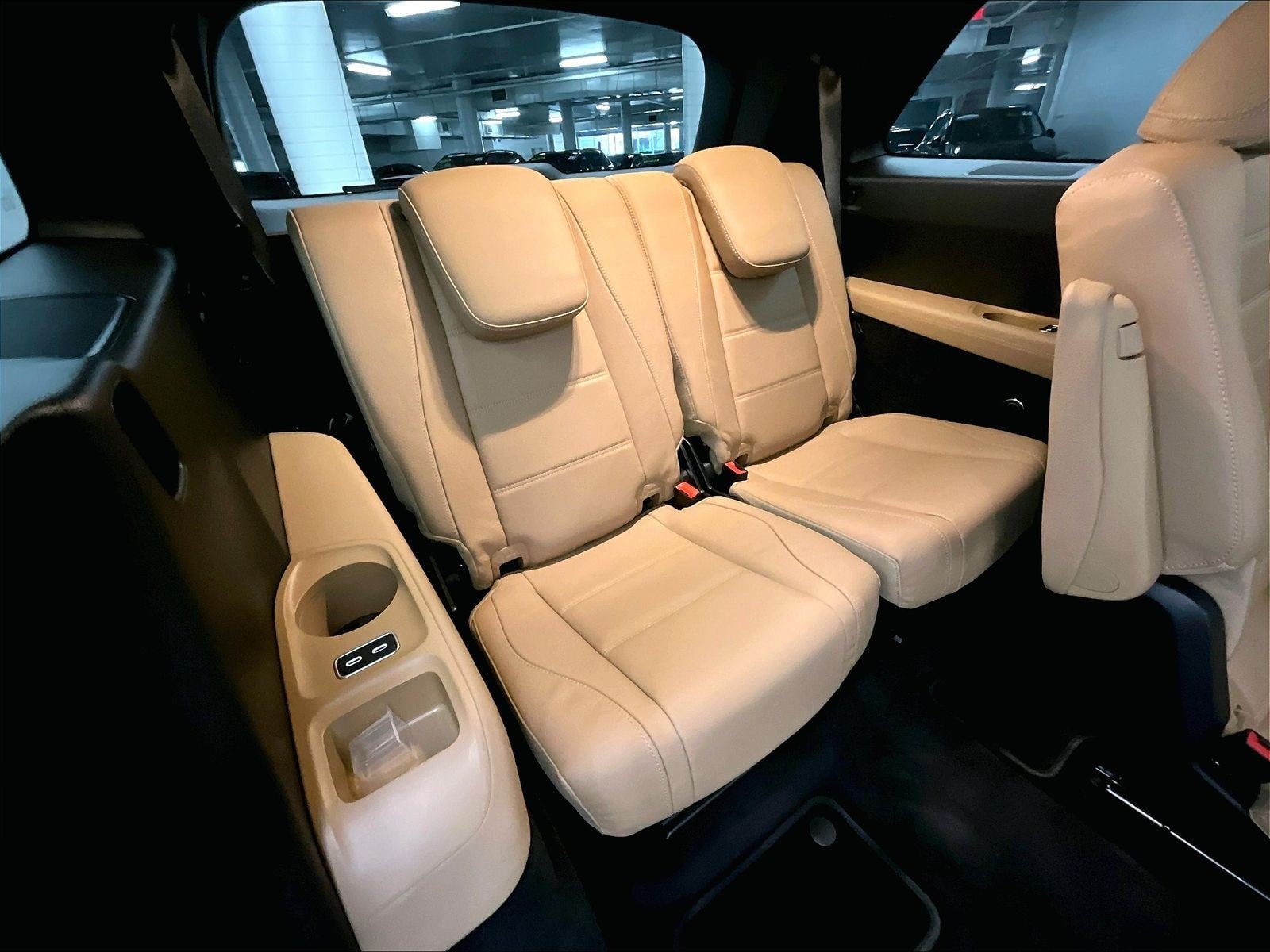 Used 2026 Mercedes-Benz GLS 450 4MATIC image 35