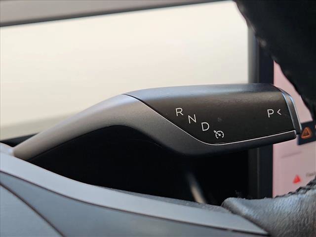 Used 2020 Tesla Model 3 Standard Range image 12