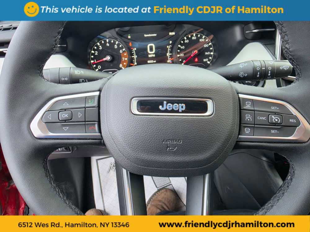 Used 2025 Jeep Compass Limited image 17