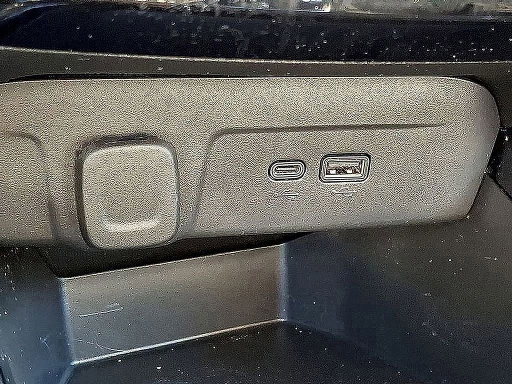 Used 2024 Chevrolet Trax LT w/ Driver Confidence Package image 29