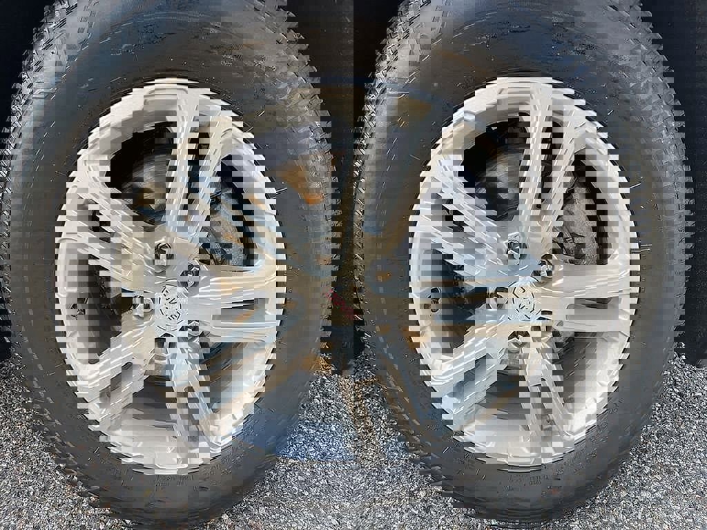 Used 2022 GMC Terrain SLE w/ Driver Convenience Package image 9