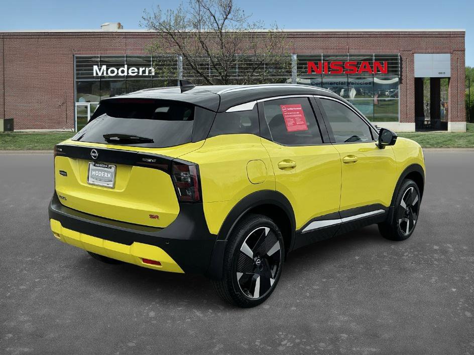 Used 2025 Nissan Kicks SR w/ SR Premium Package image 4