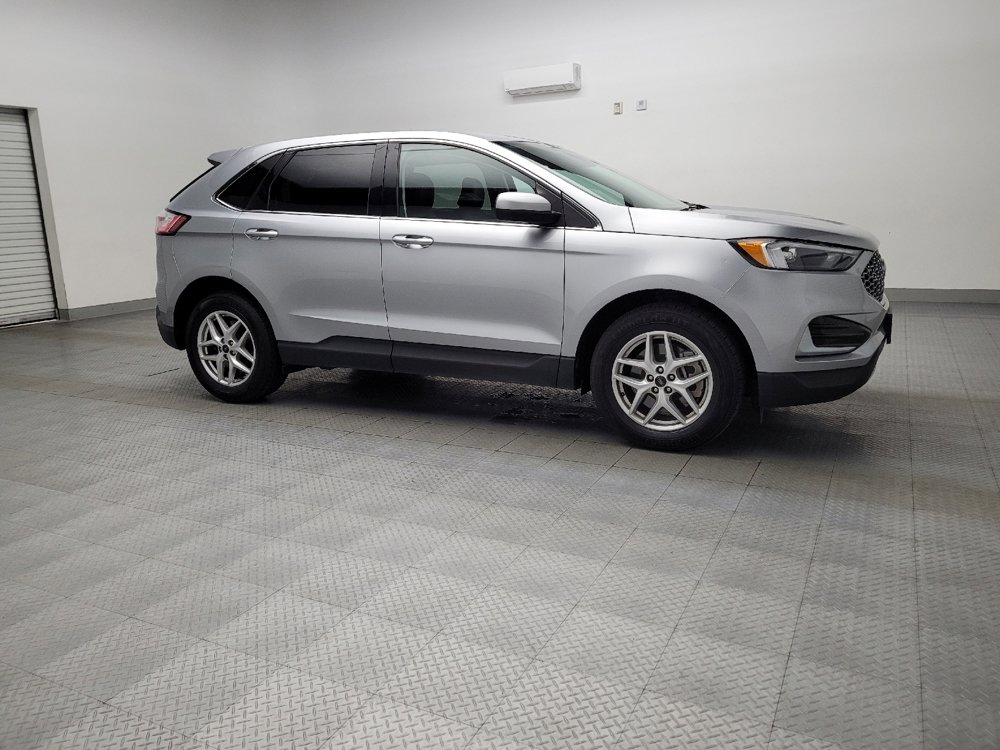 Used 2023 Ford Edge SEL image 11