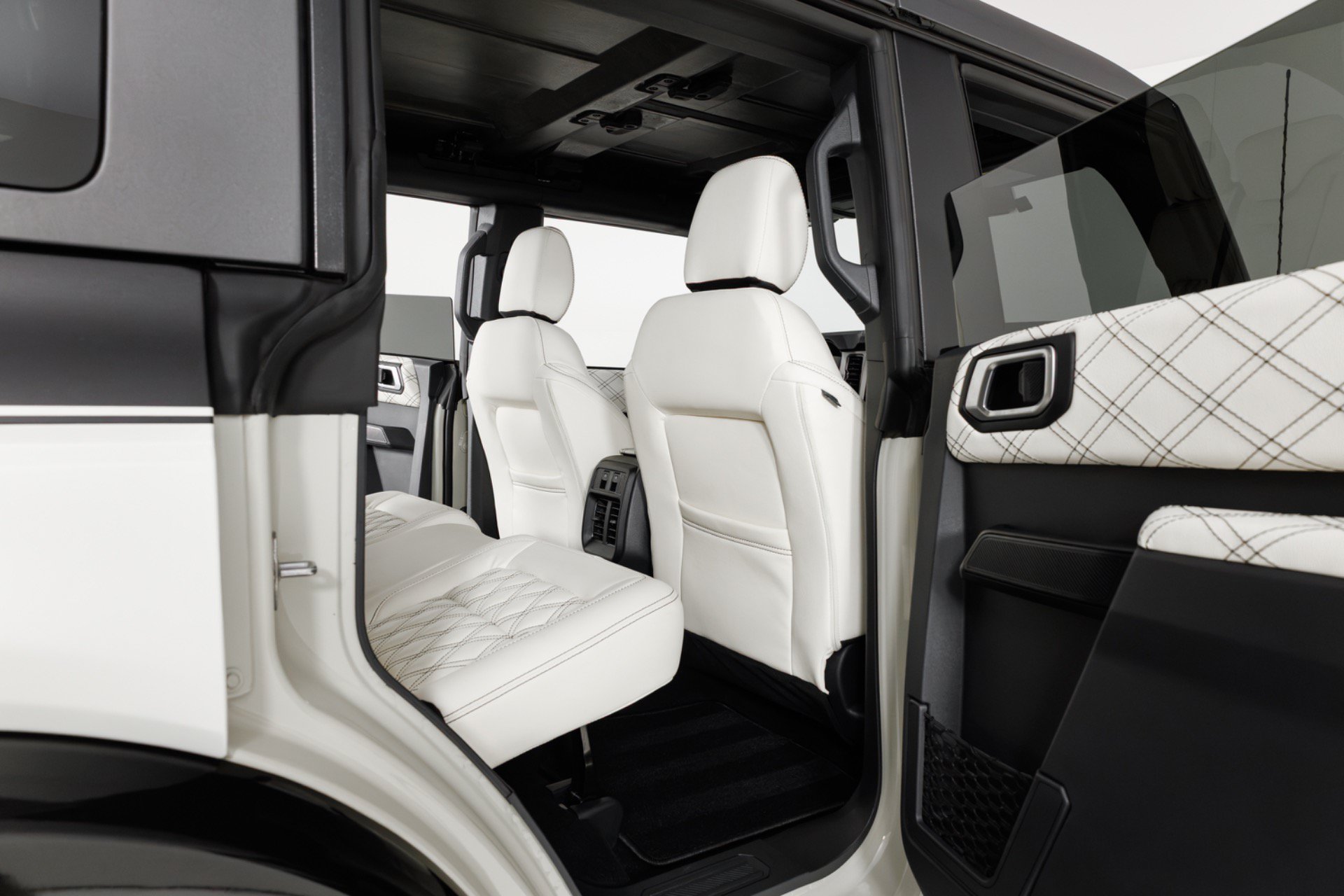 Used 2025 Ford Bronco Outer Banks AWD/4WD image 46