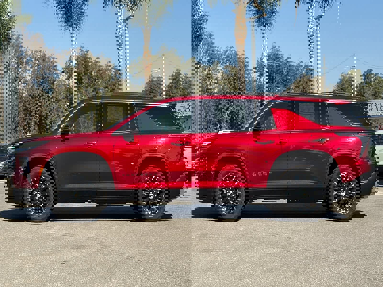 New 2026 Chevrolet Traverse LT w/ Enhanced Driving Package image 2