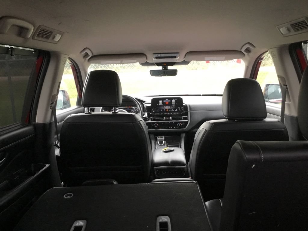 Used 2023 Nissan Pathfinder SL AWD/4WD image 35