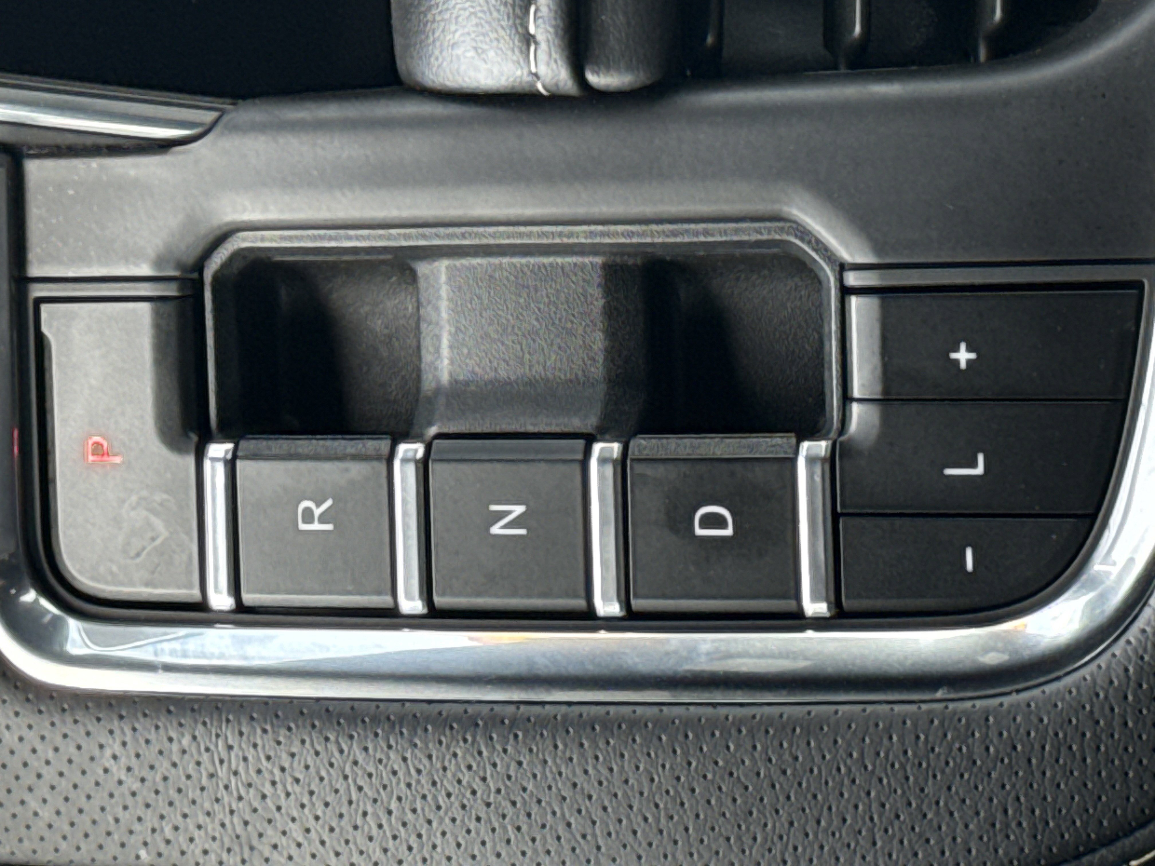 Used 2024 Chevrolet Tahoe Premier w/ Premium Package 2 image 19