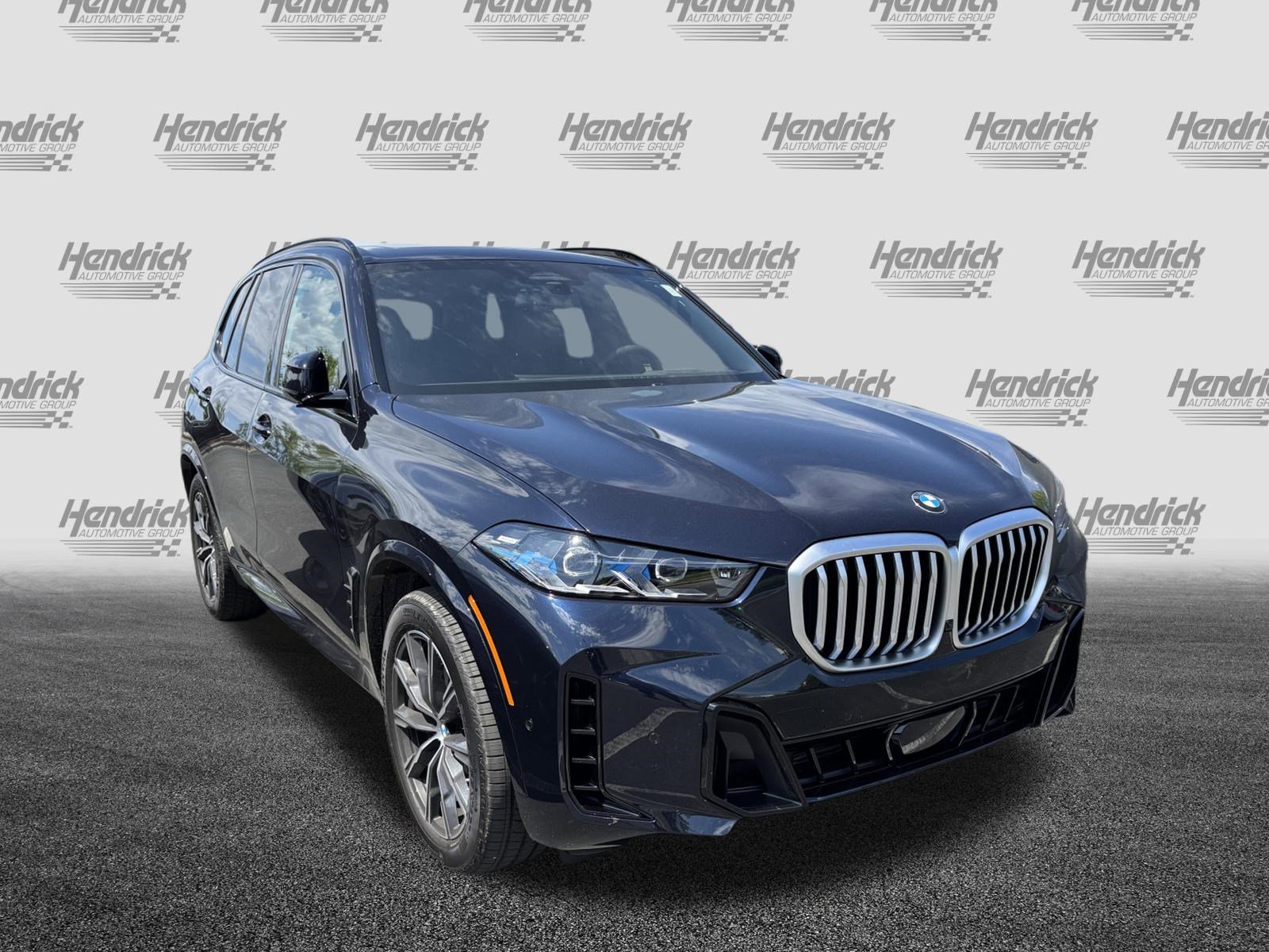 Certified 2026 BMW X5 xDrive40i w/ M Sport Package image 2