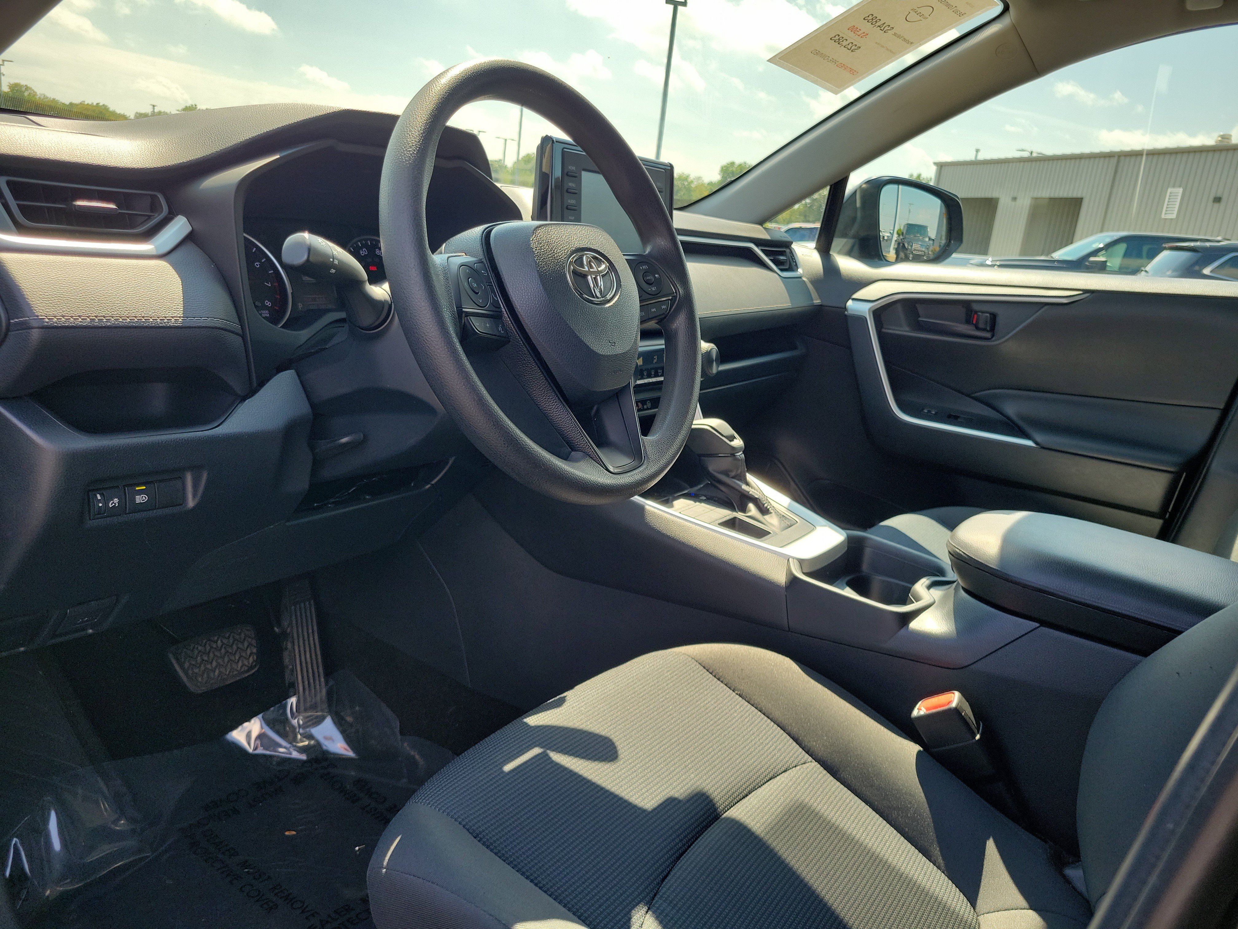 Used 2020 Toyota RAV4 LE w/ All Weather Liner Package AWD/4WD image 19