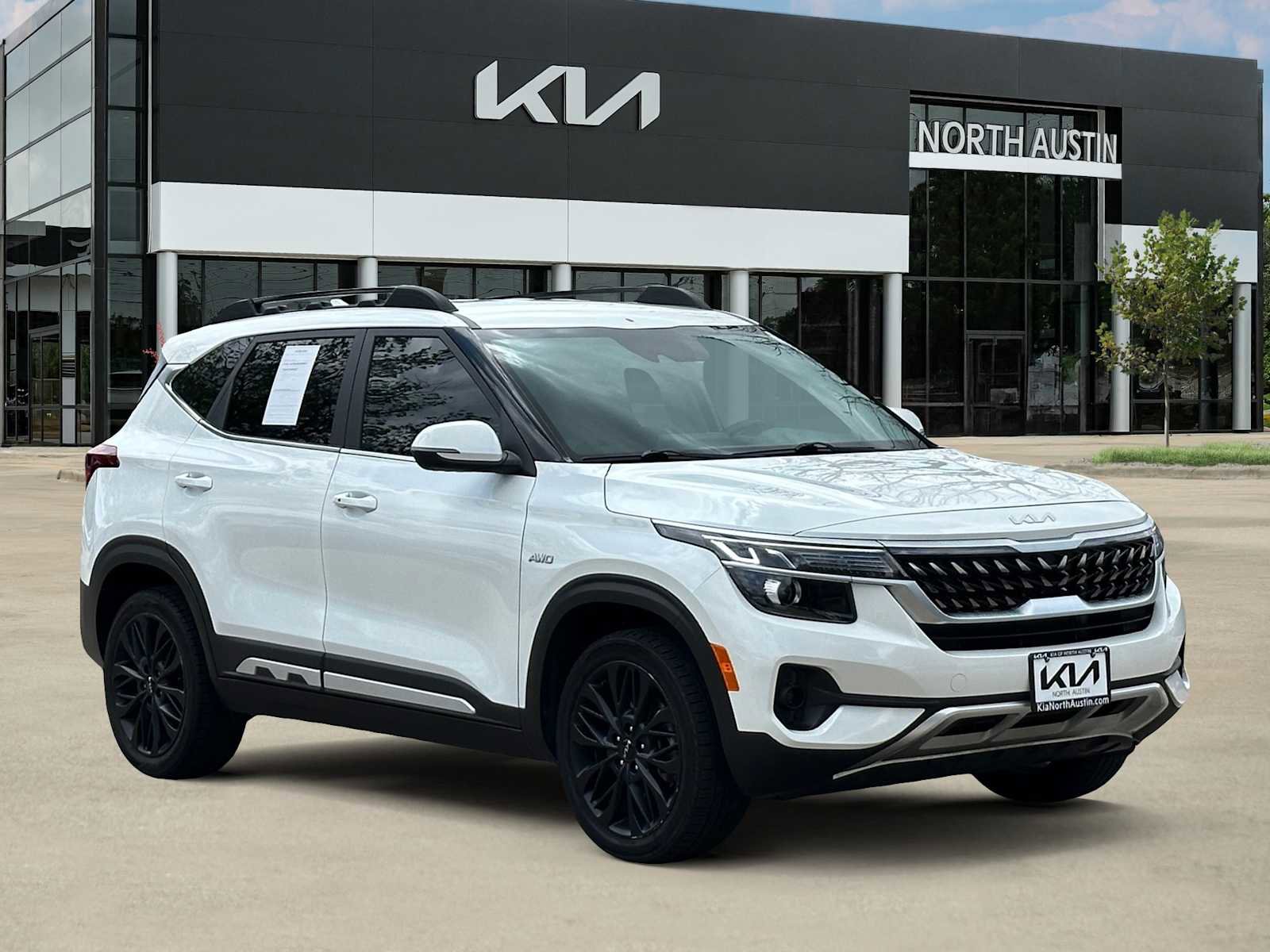 Certified 2022 Kia Seltos Nightfall Edition AWD/4WD image 7