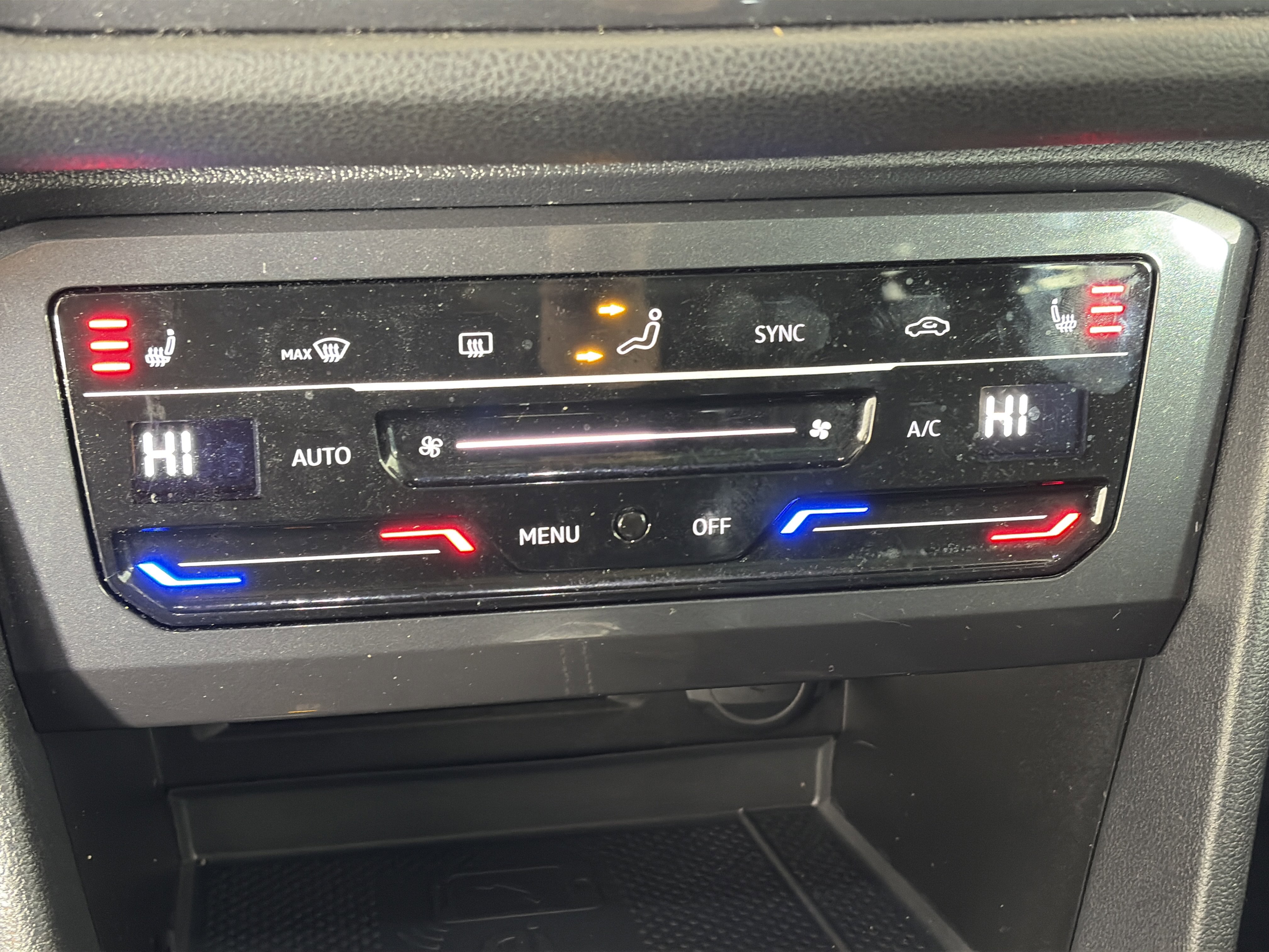 Used 2022 Volkswagen Tiguan SE image 21