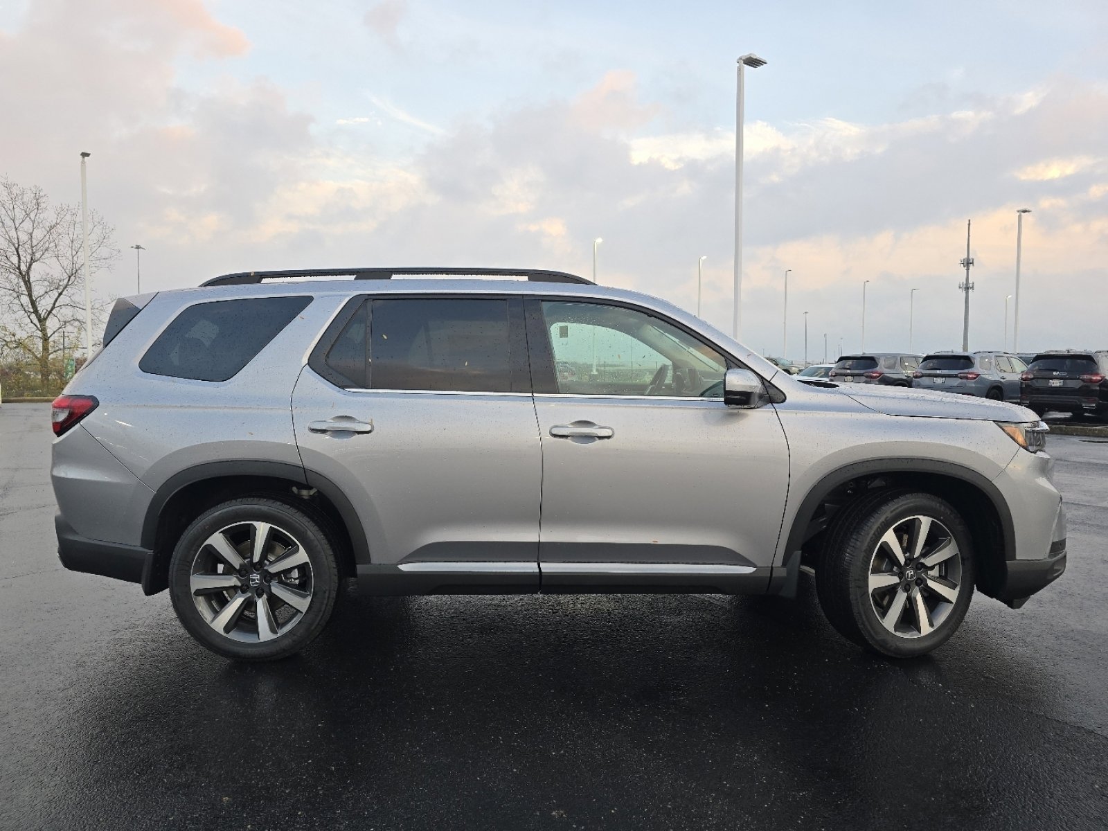 New 2025 Honda Pilot Touring image 21