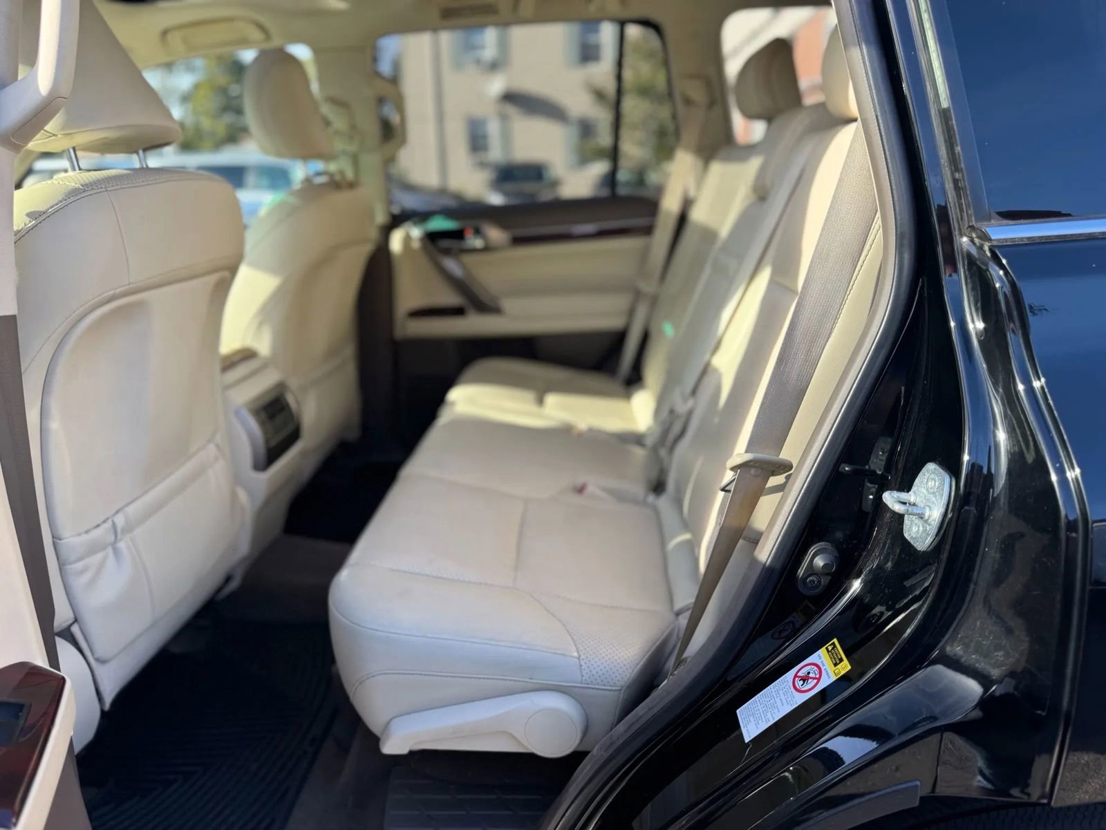 Used 2011 Lexus GX 460 image 8