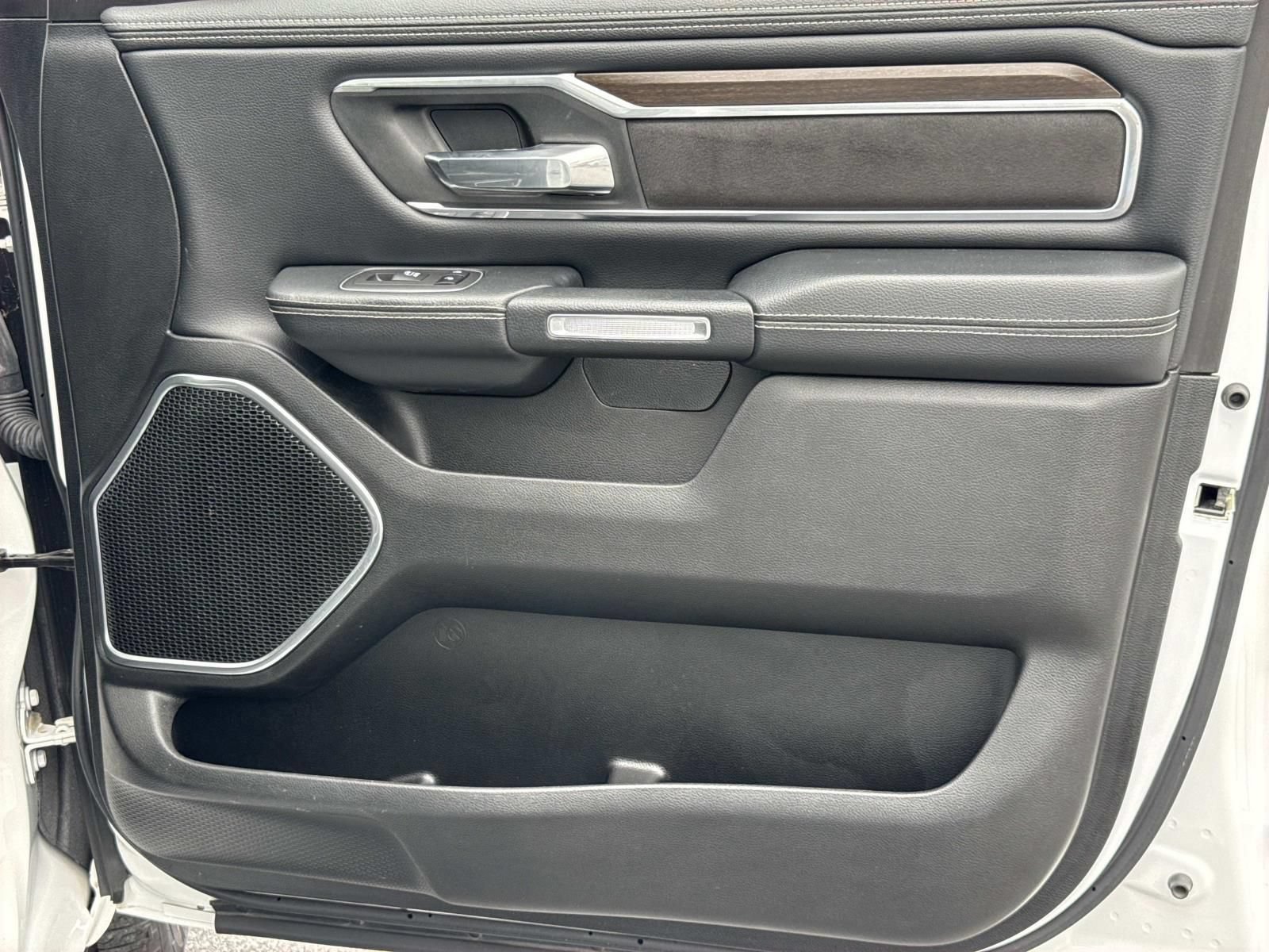 Used 2022 RAM 1500 Laramie AWD/4WD image 24