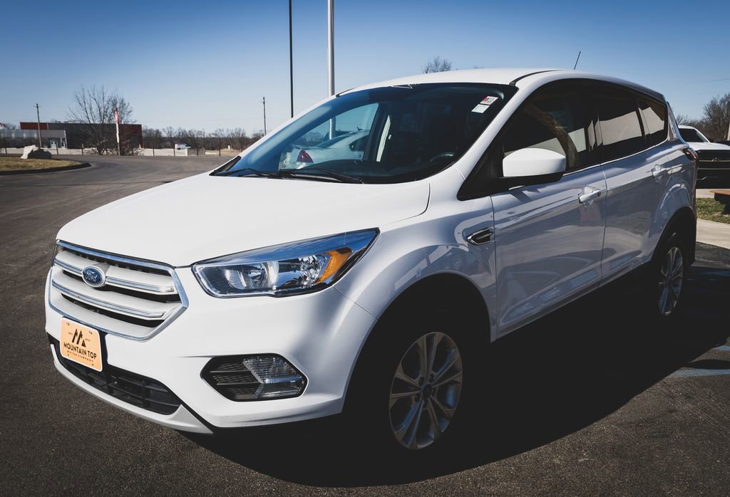 Used 2019 Ford Escape SE image 18