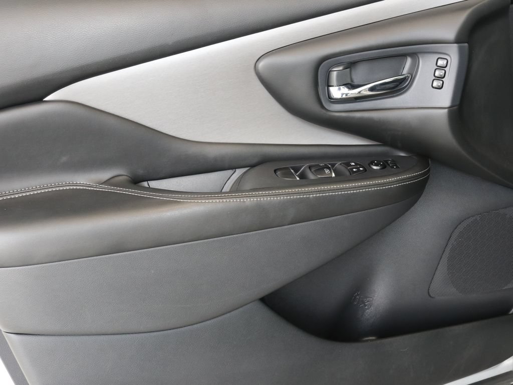 Used 2020 Nissan Murano SL w/ Moonroof Package AWD/4WD image 26