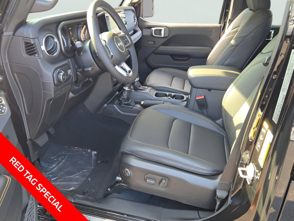 New 2026 Jeep Wrangler Unlimited Sahara AWD/4WD image 25