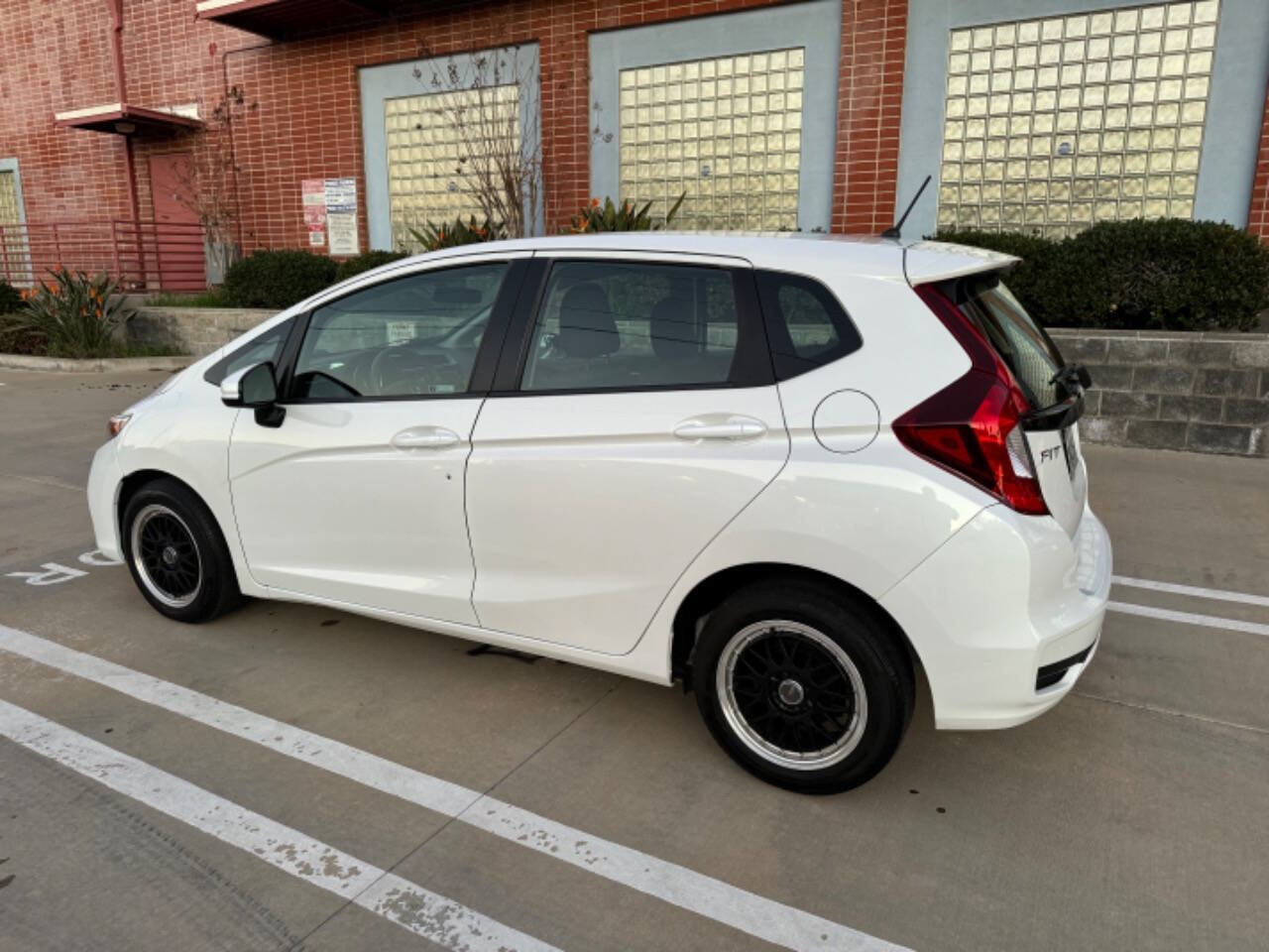 Used 2019 Honda Fit LX image 3