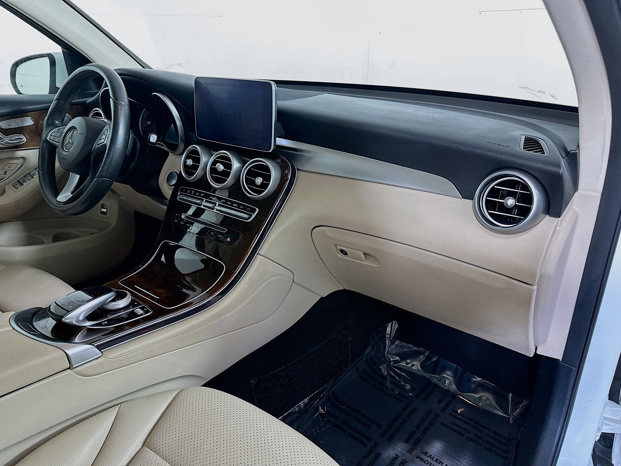 Certified 2016 Mercedes-Benz GLC 300 4MATIC image 30